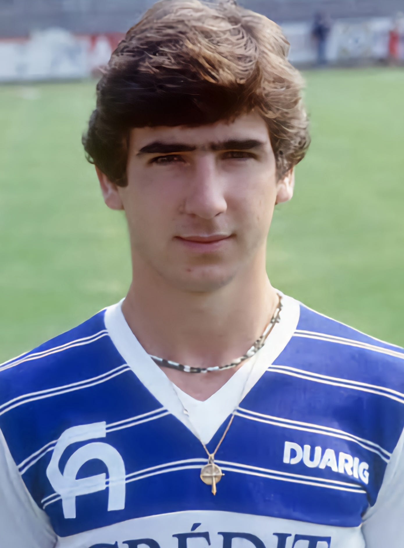 Ericcantona medium