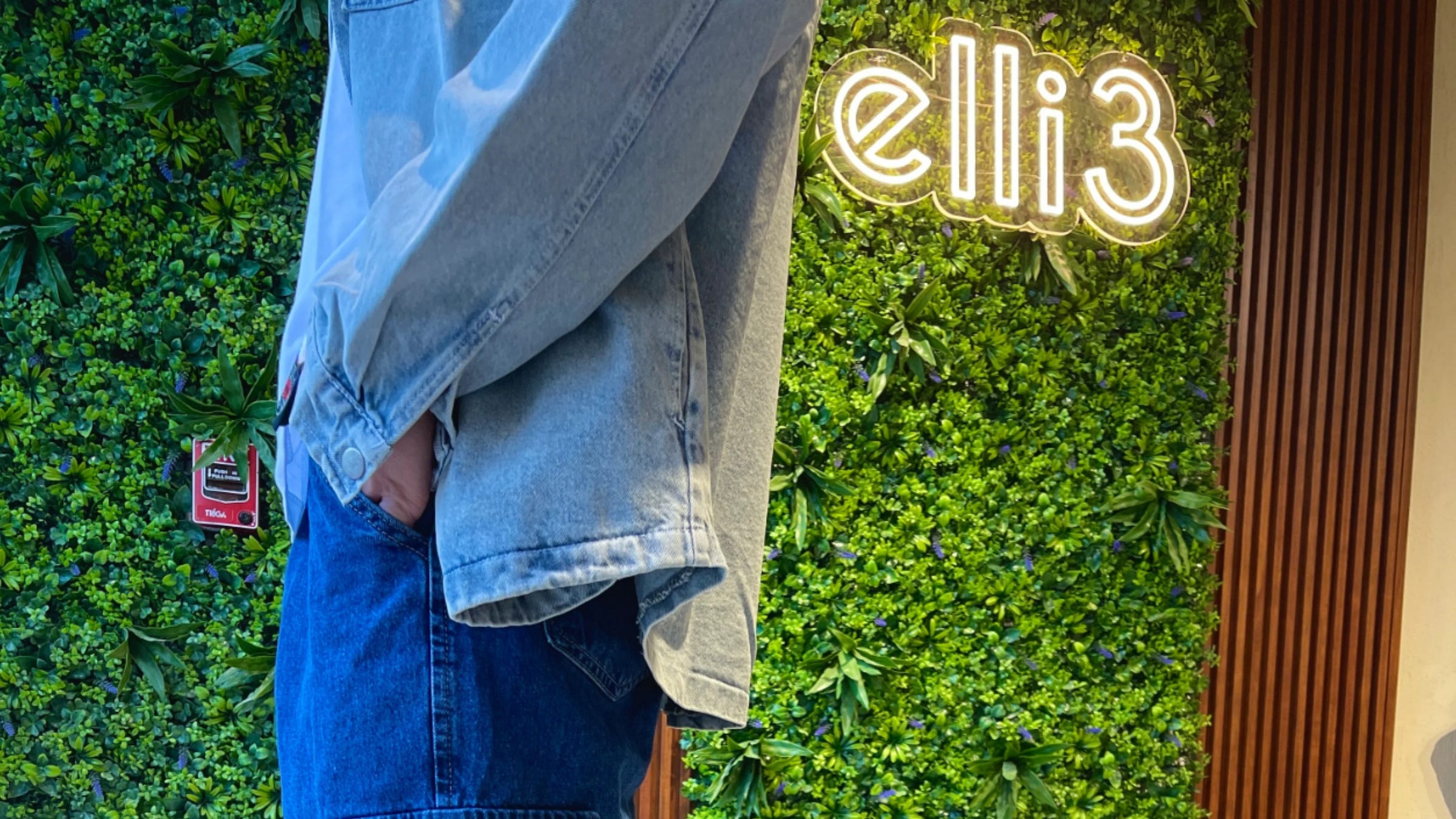 elli3-clothing-medium