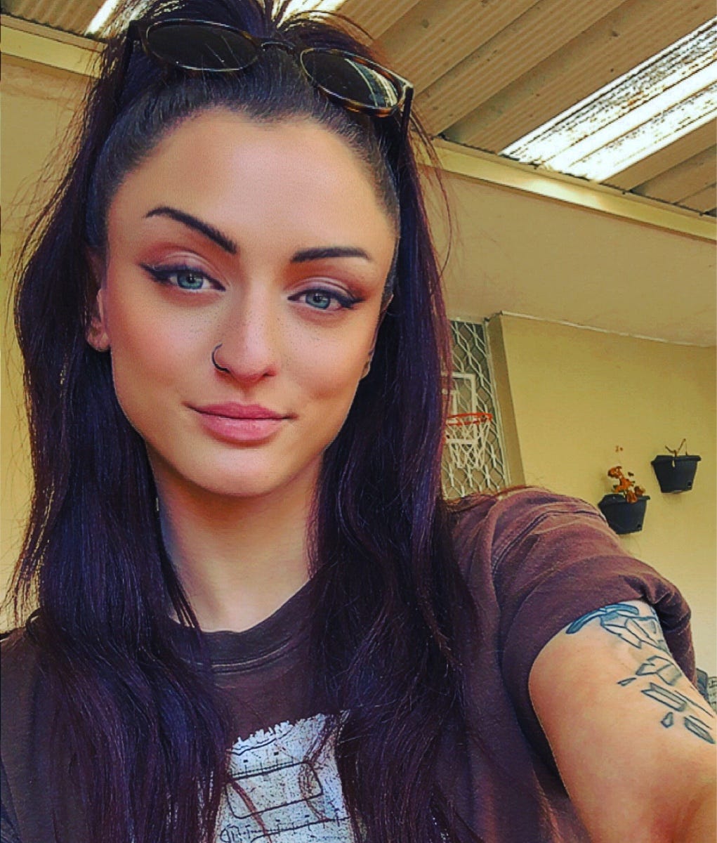 Mari De Santos Medium