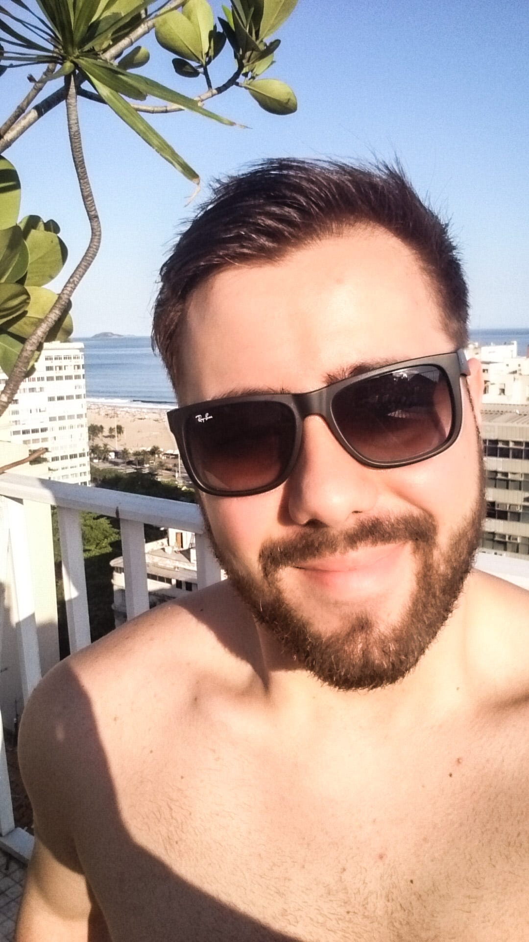 Vitor Marques Antoniazzi Medium