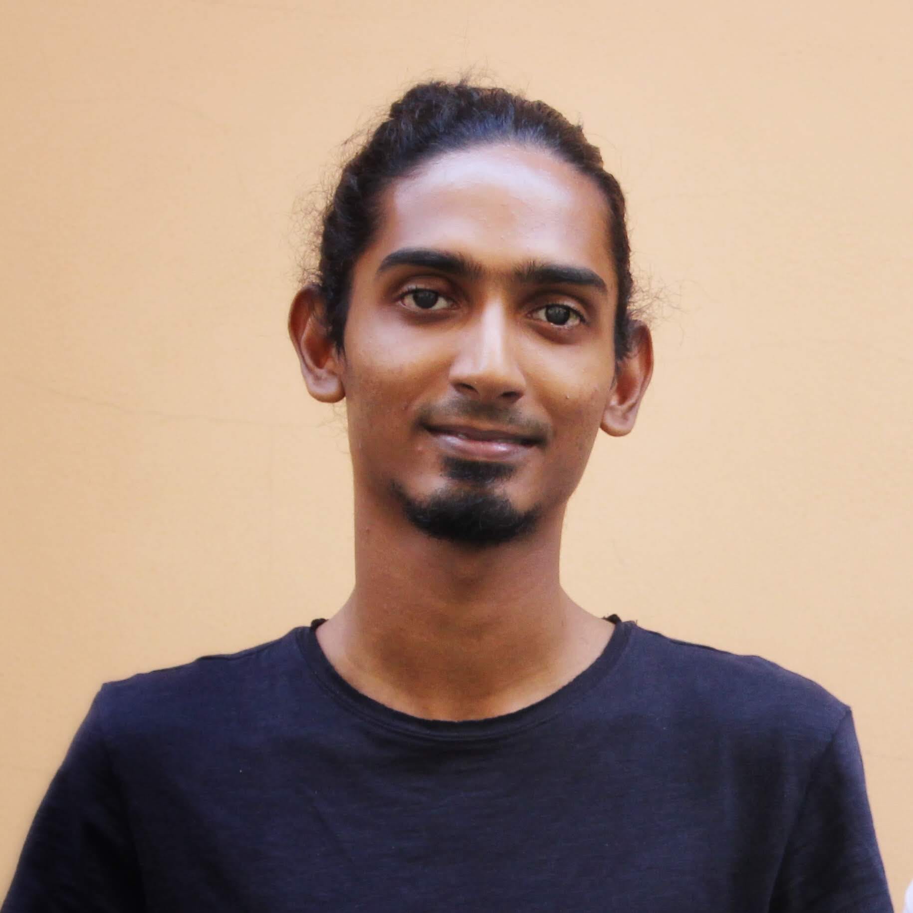 Rahul Ravi – Medium