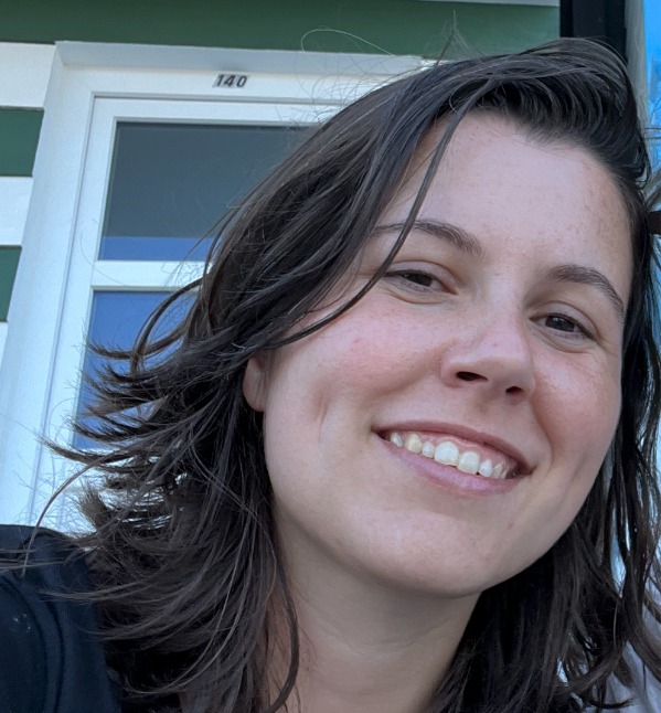 Joana Melo Medium