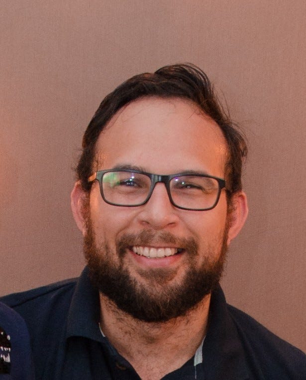 Felipe Januário – Medium