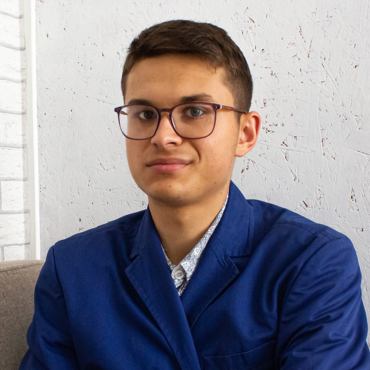 about-damian-mal-medium