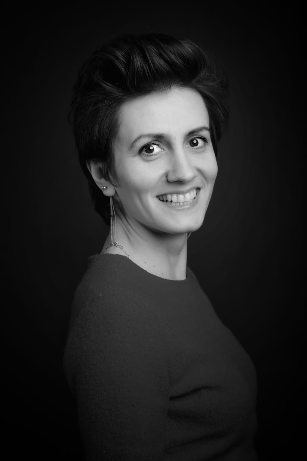 Alina vasile medium