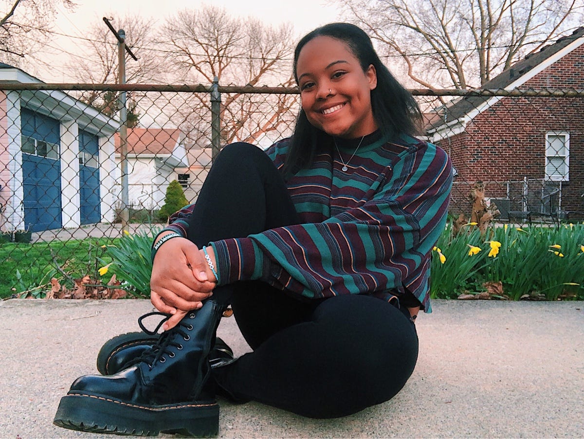 Olivia Robinson – Medium