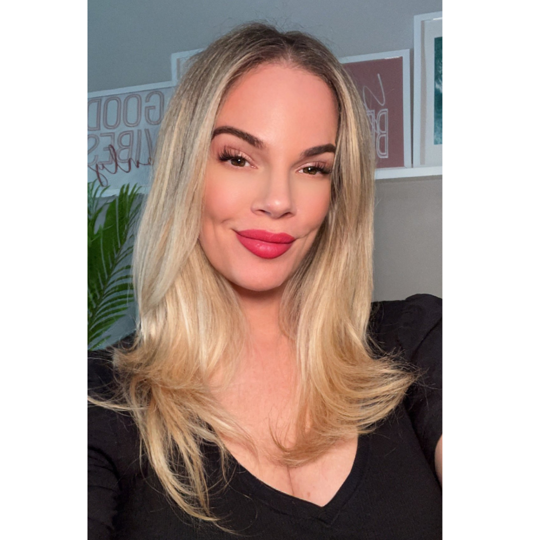 Kim Velez – Medium