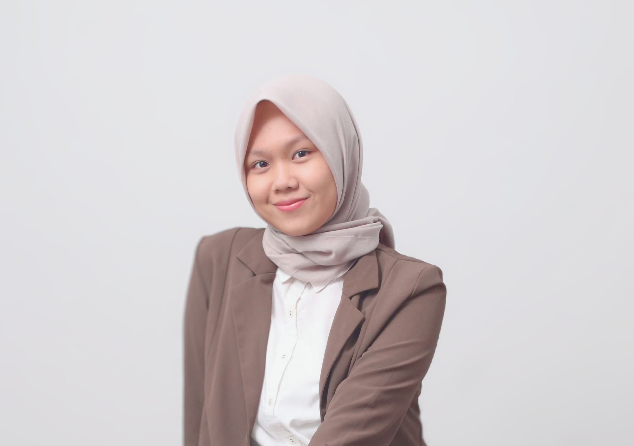 Syifa Alzena Joyo – Medium