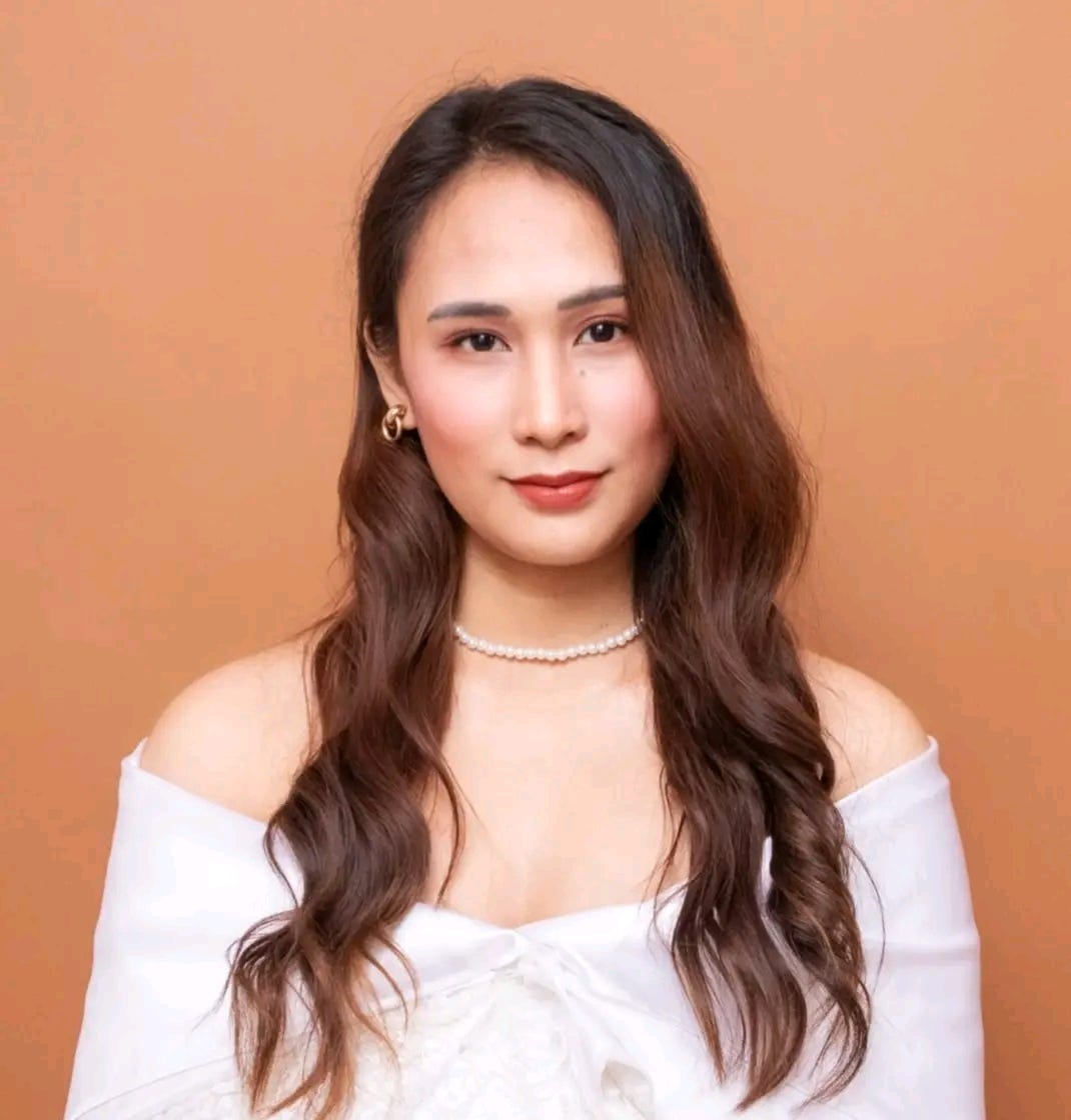 Clarisse •┈๑⋅⋯ ⋯⋅๑┈• Medium