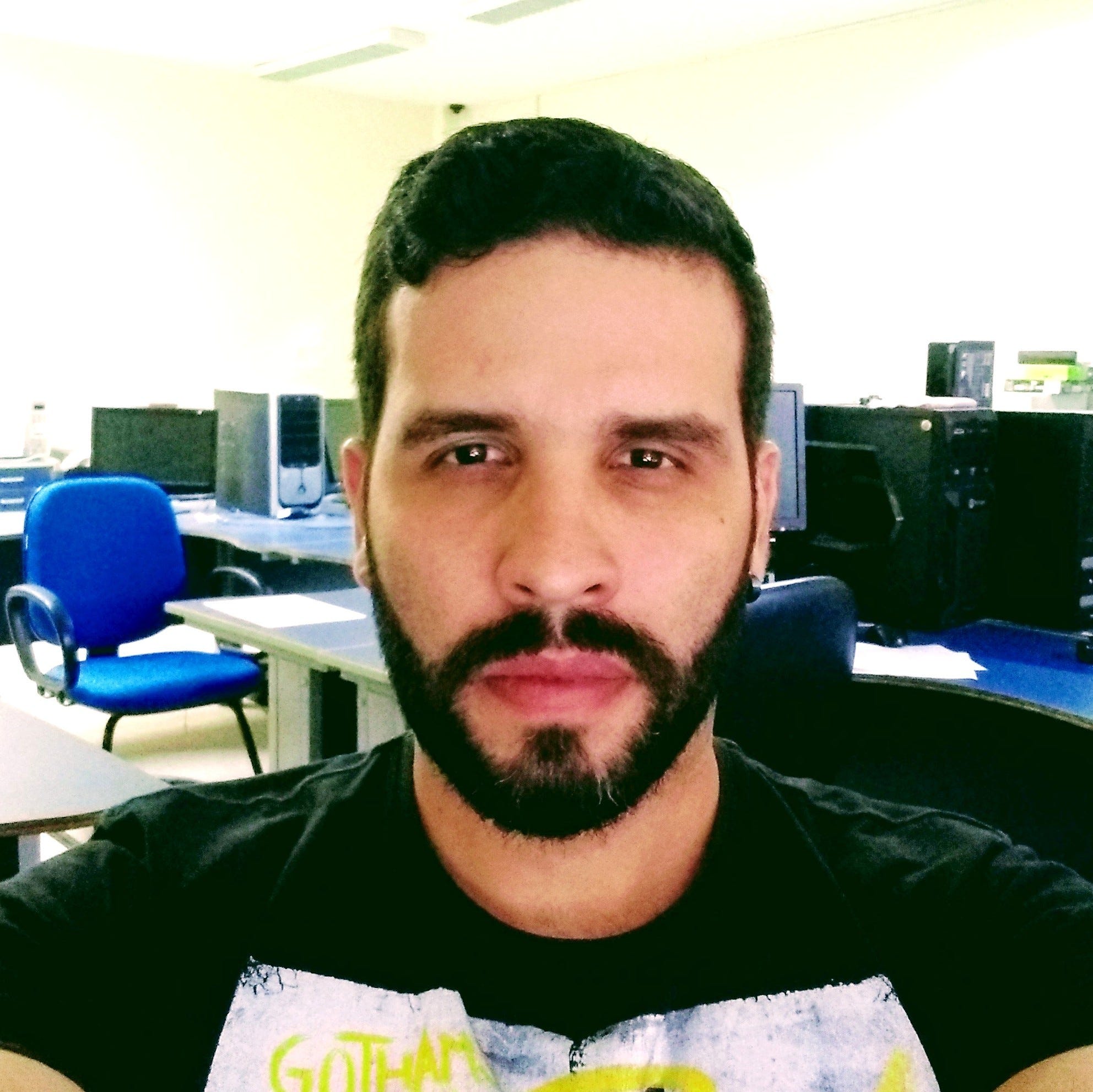 About camilo gon alves medium