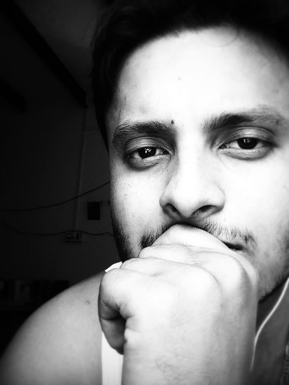 Avi gautam medium