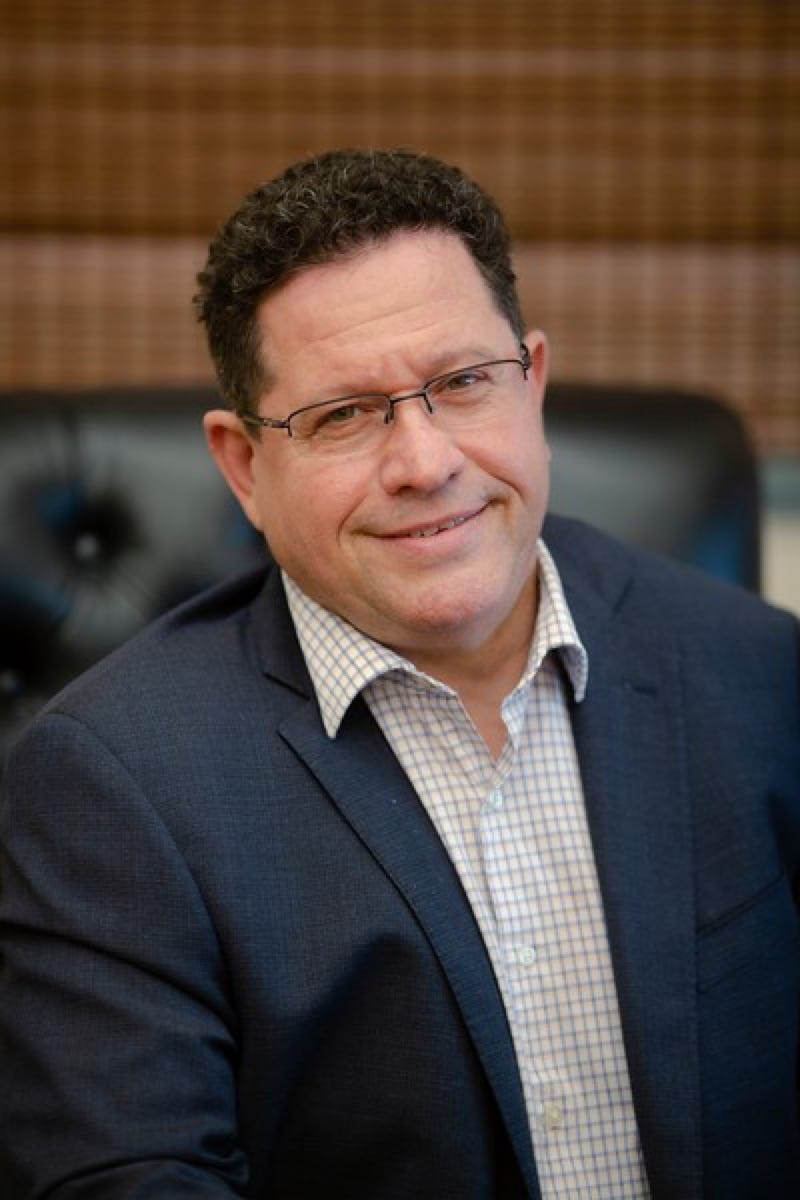 Victor Rigoni III – Medium