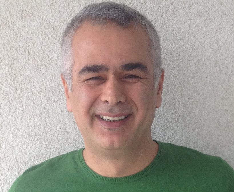 Yagup Macit – Medium