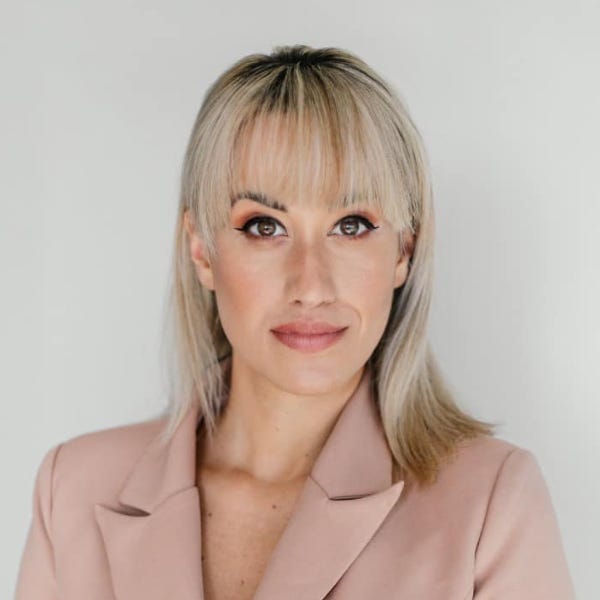 Ayo gospodinova medium