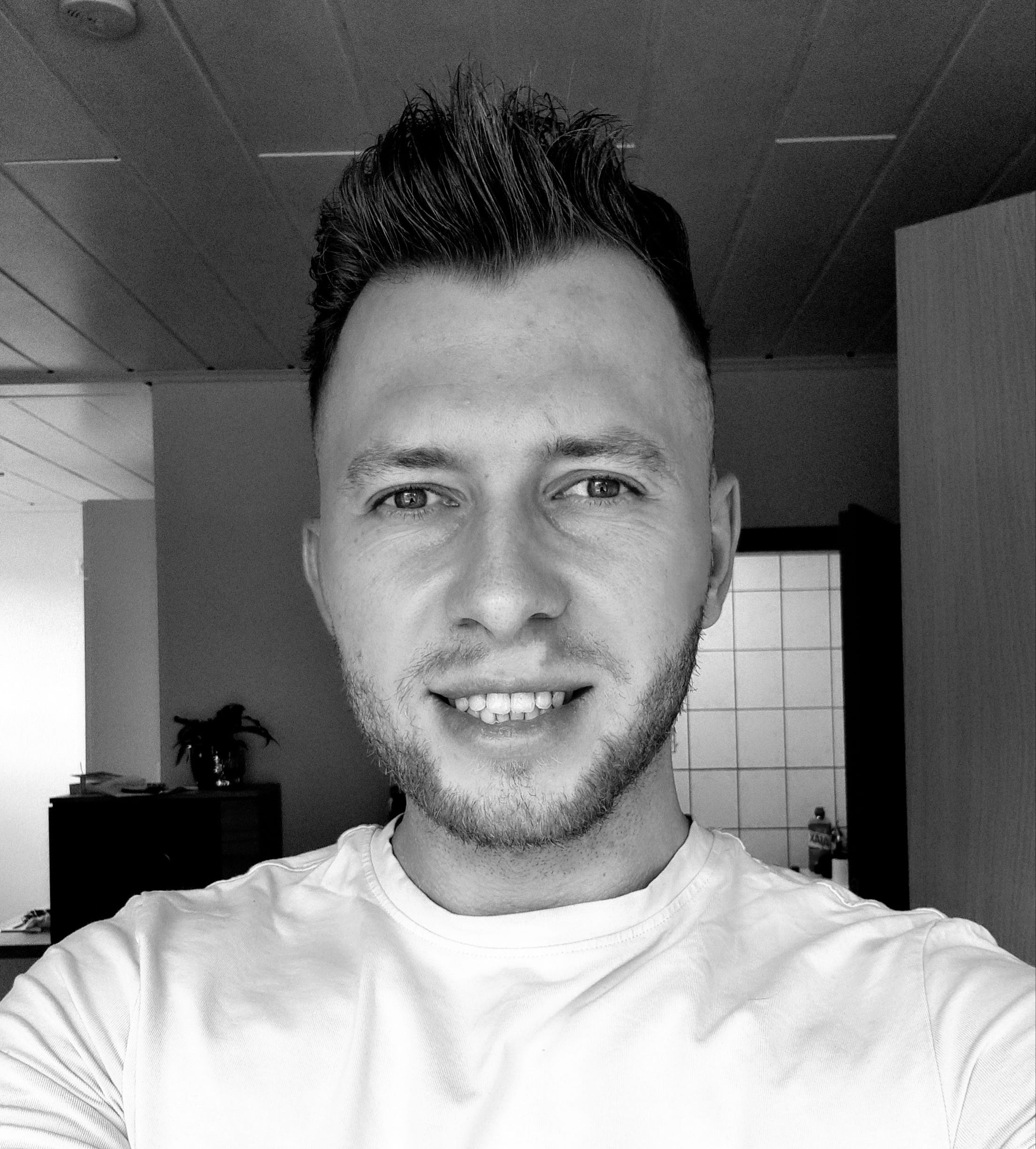 KristianVault Medium kristianvault-medium