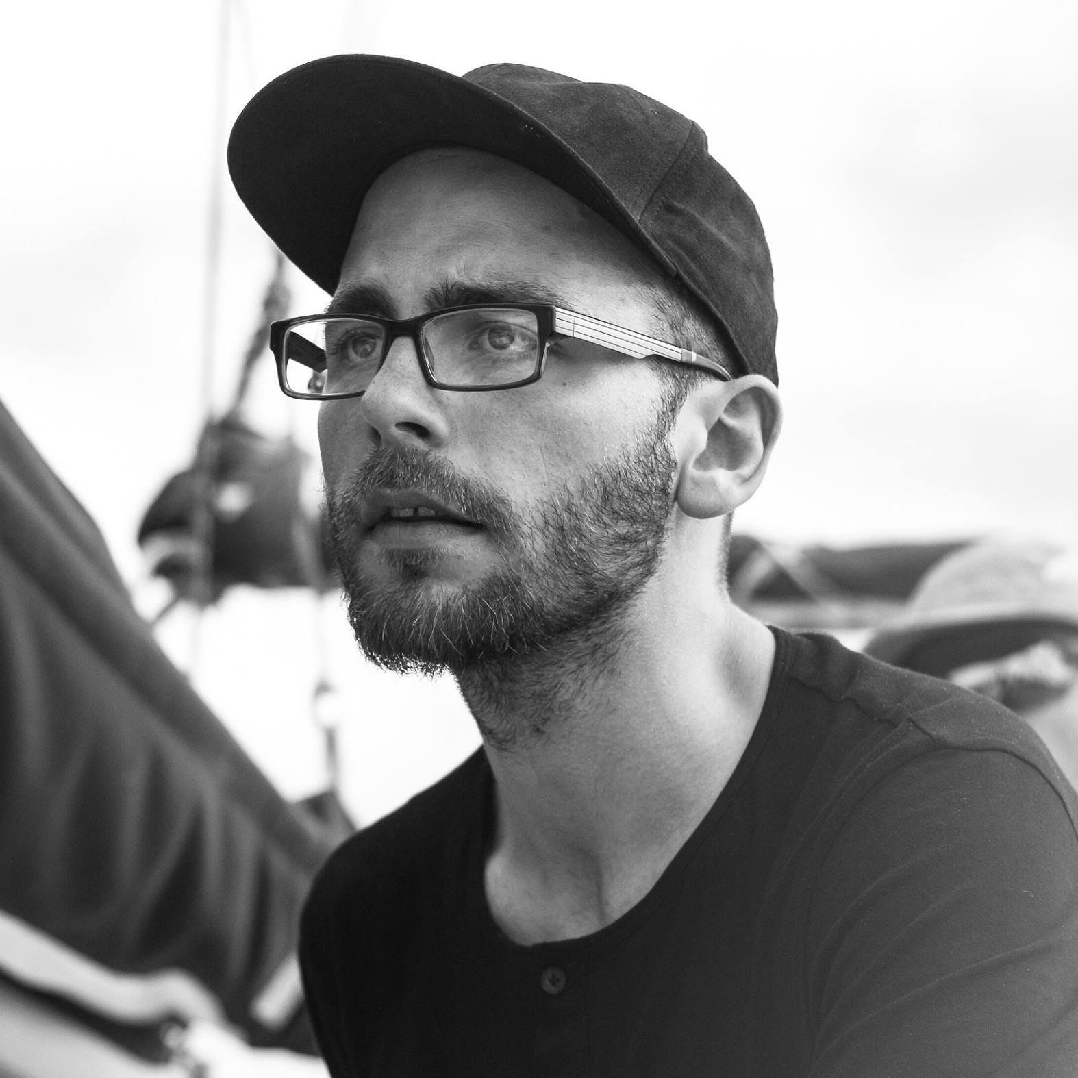 Tomasz Mirowski – Medium