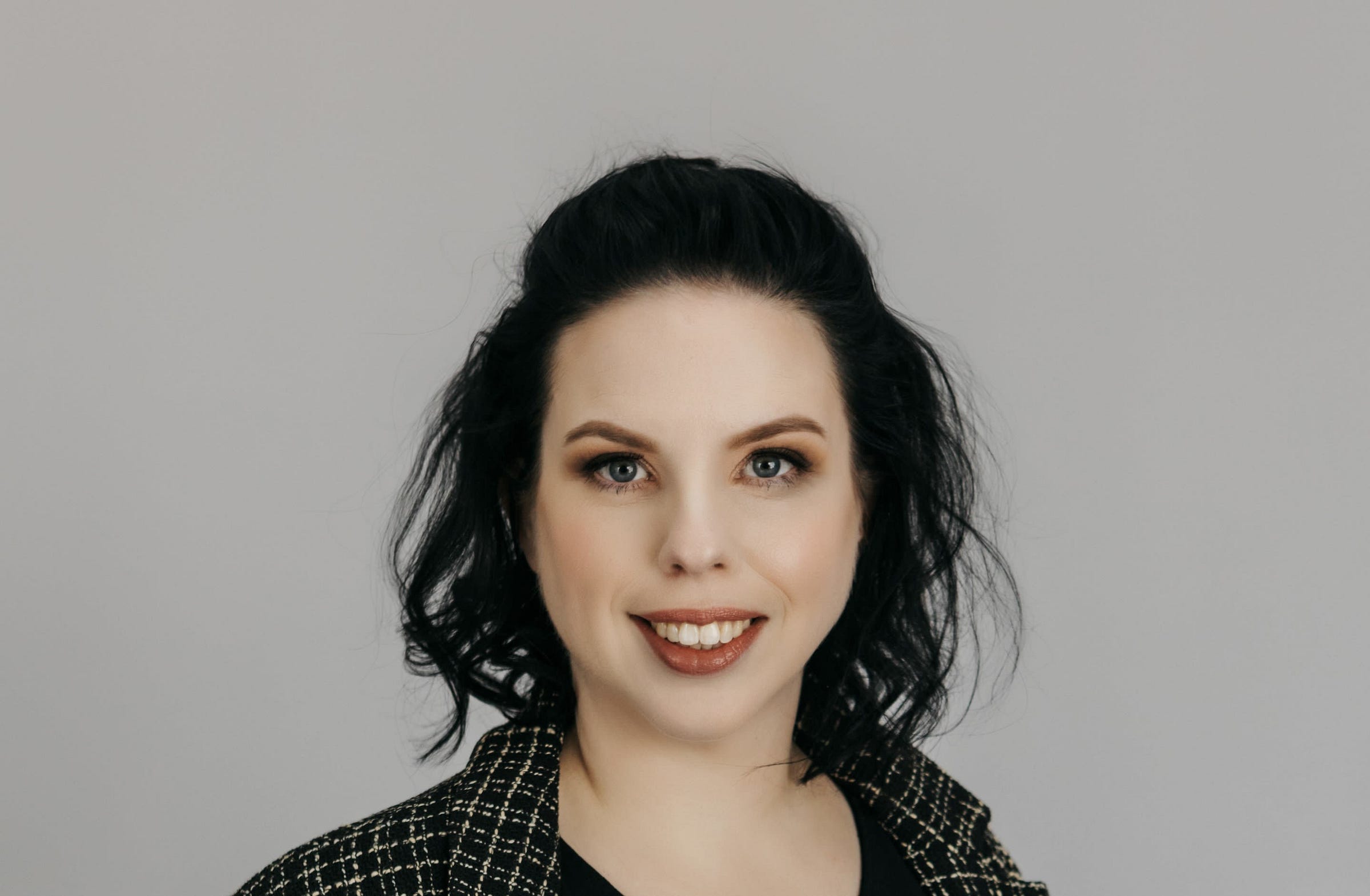 about-rhiannon-carswell-medium