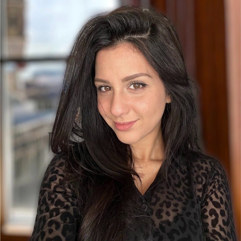 Stevi Kontos – Medium