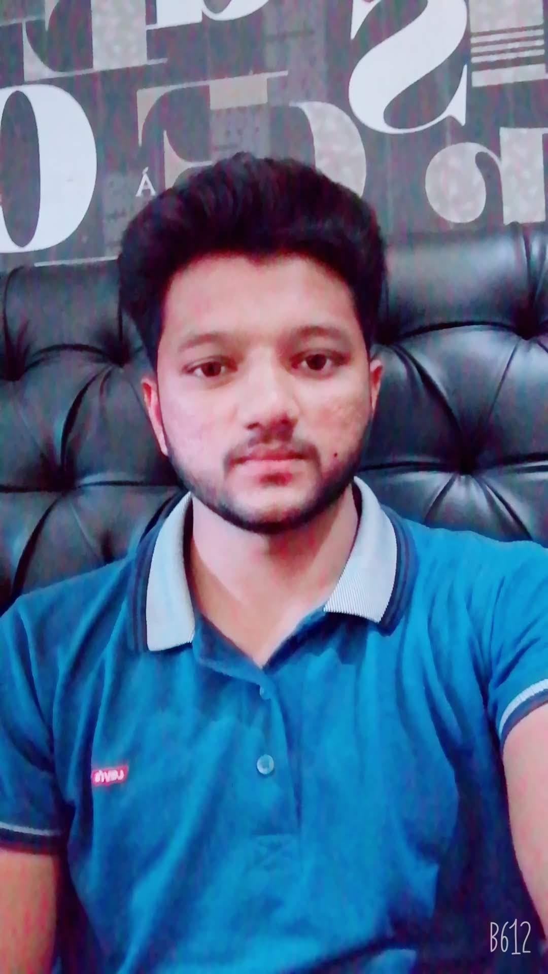 husnain-mushtaq-medium