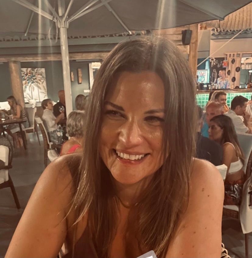 Jess McKenna – Medium