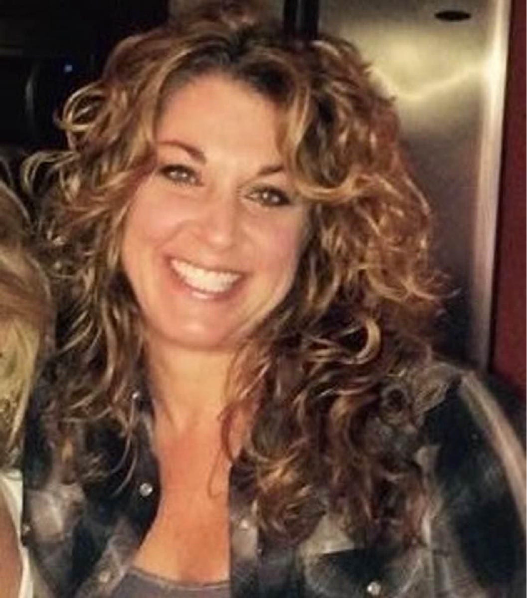 Robin Warneke Medium robin-warneke-medium