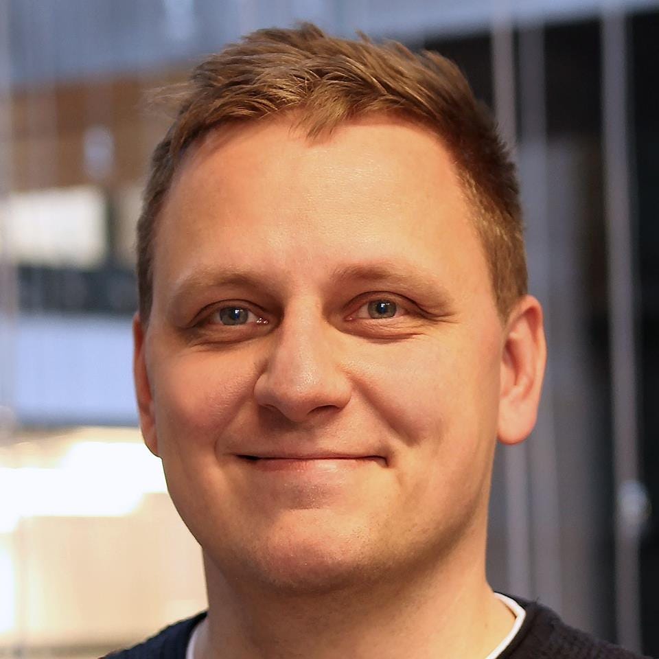 Tomasz Wesolowski – Medium