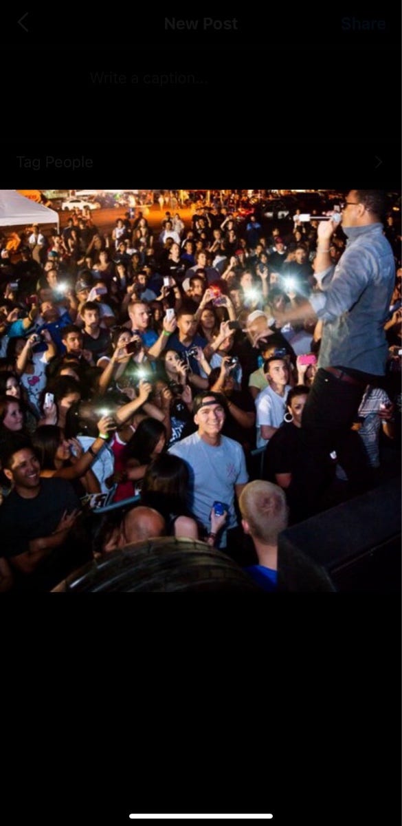 About Efrain Vasquez Medium