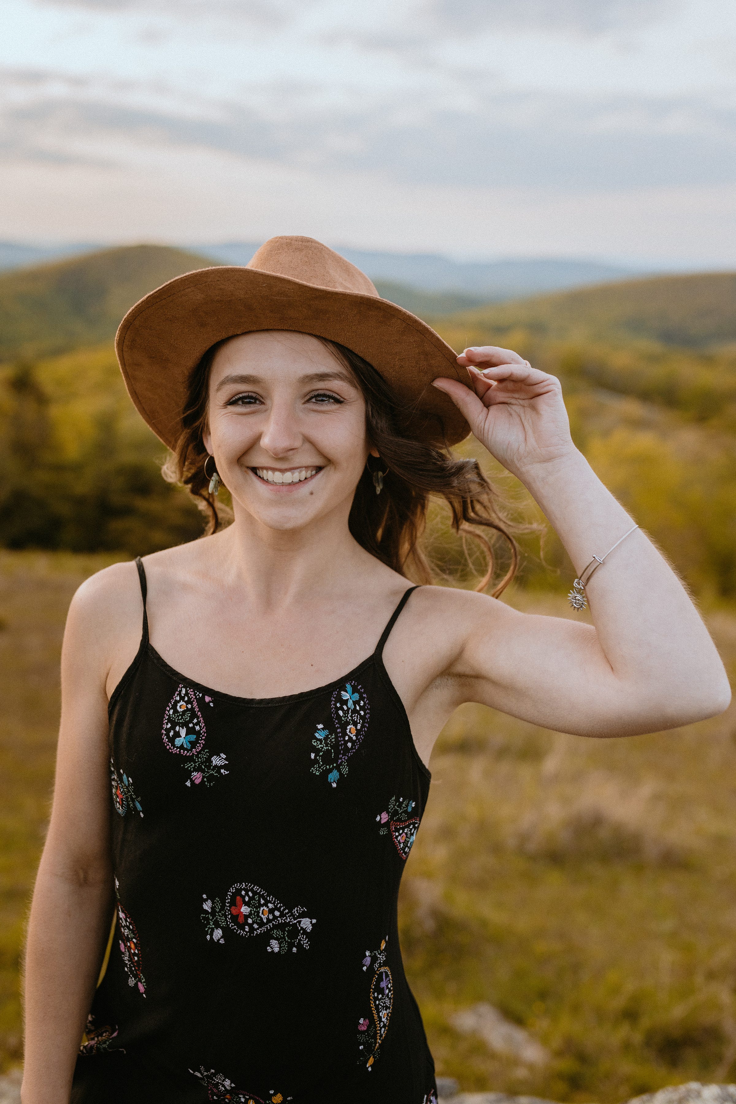 Samantha Faye – Medium