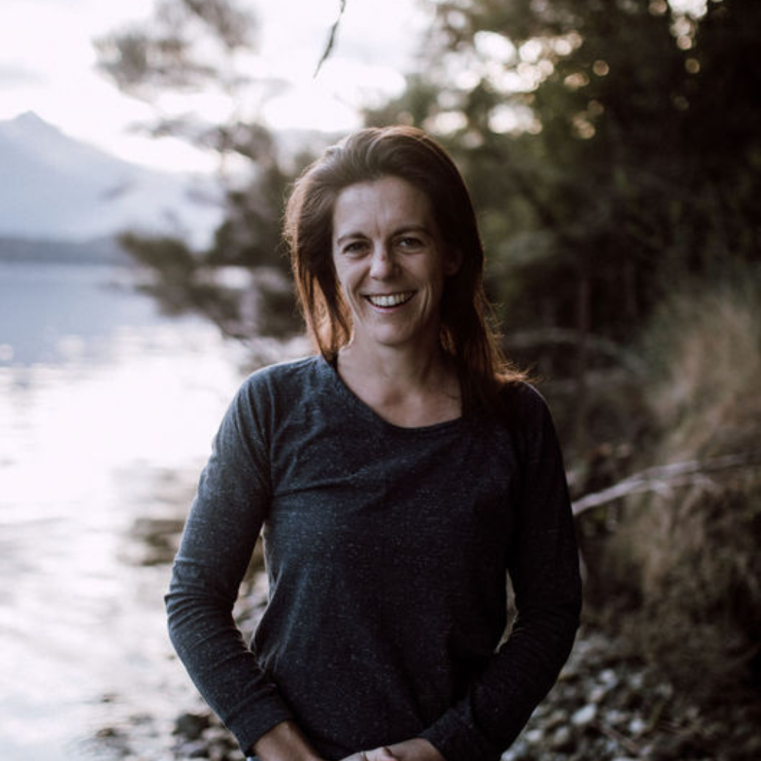 Hannah Rae – Medium