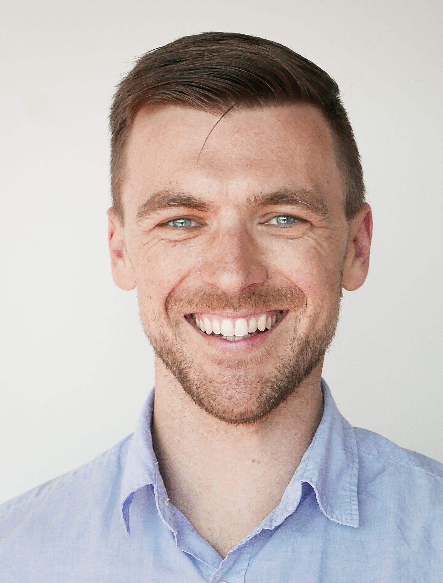 Luke Starbuck Medium