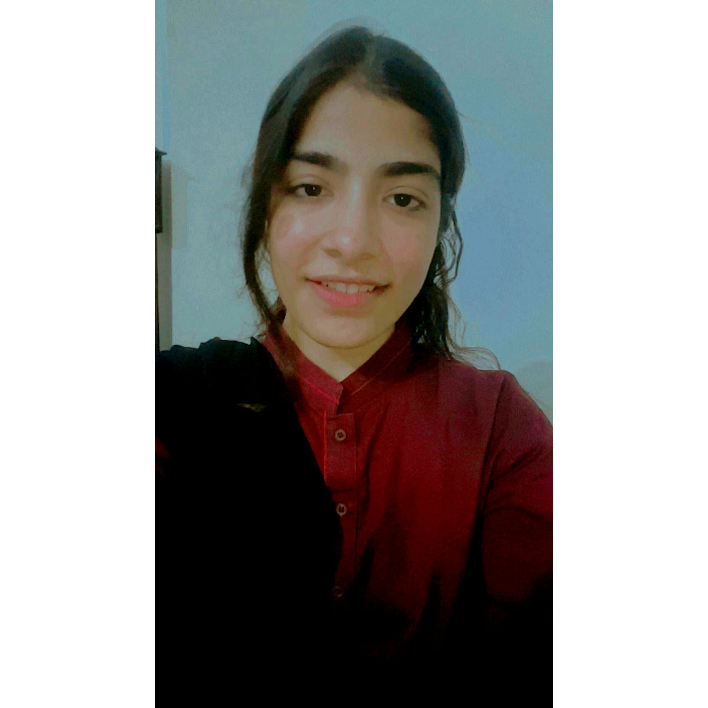 Aniza Erum Medium Aniza erum medium
