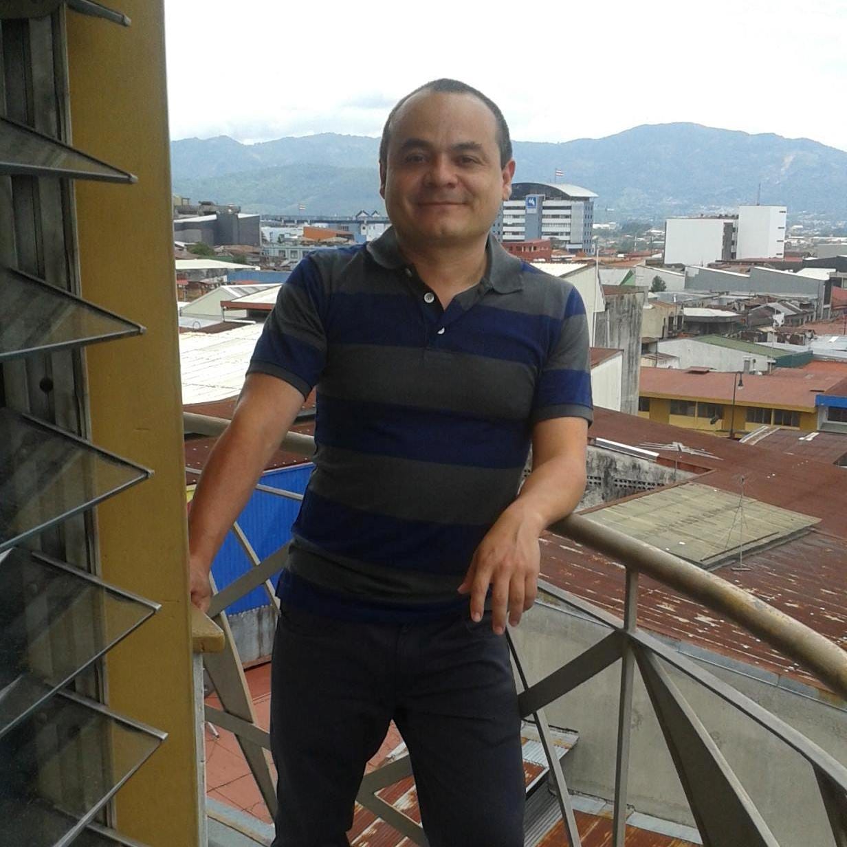 Erick Taracena – Medium