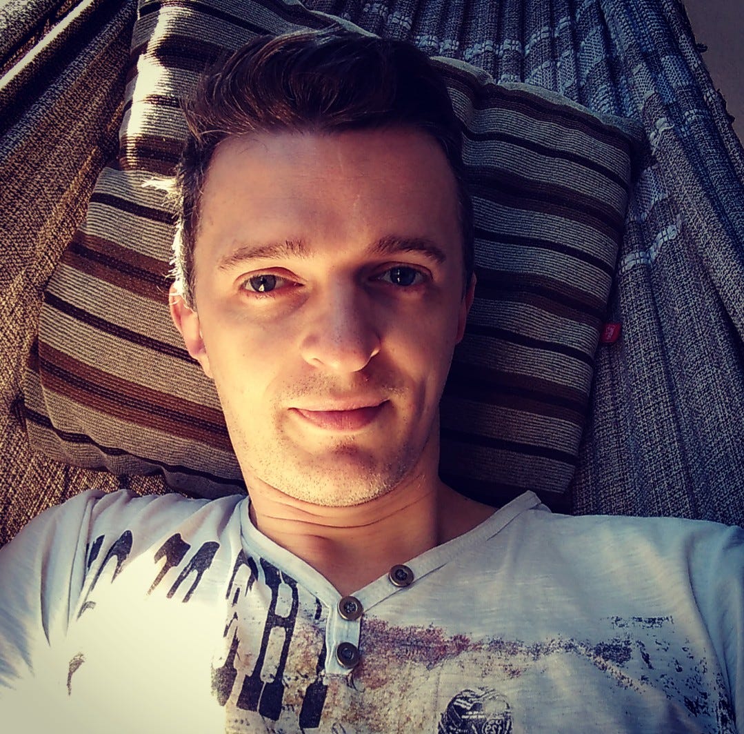 Luciano Silva Rocha Medium