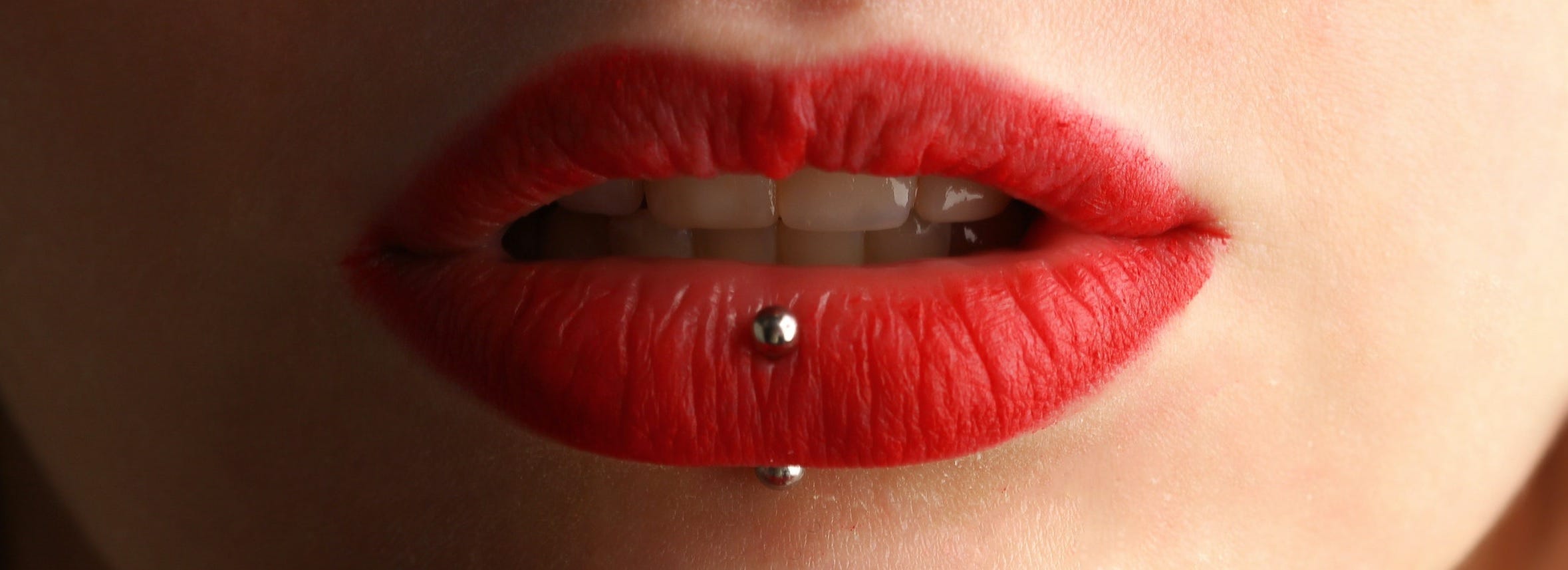 Daredorm Crossing Lips