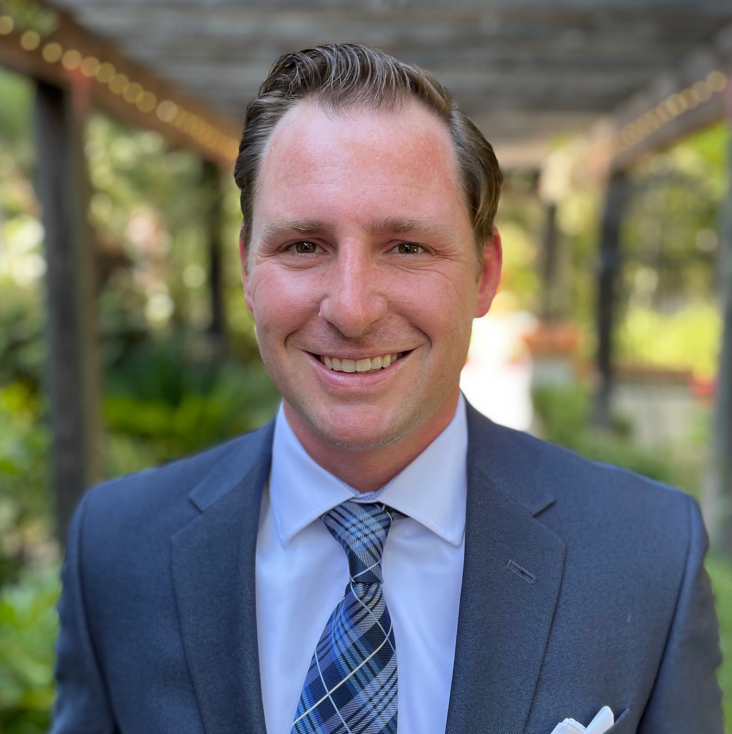 Travers Esq. Medium