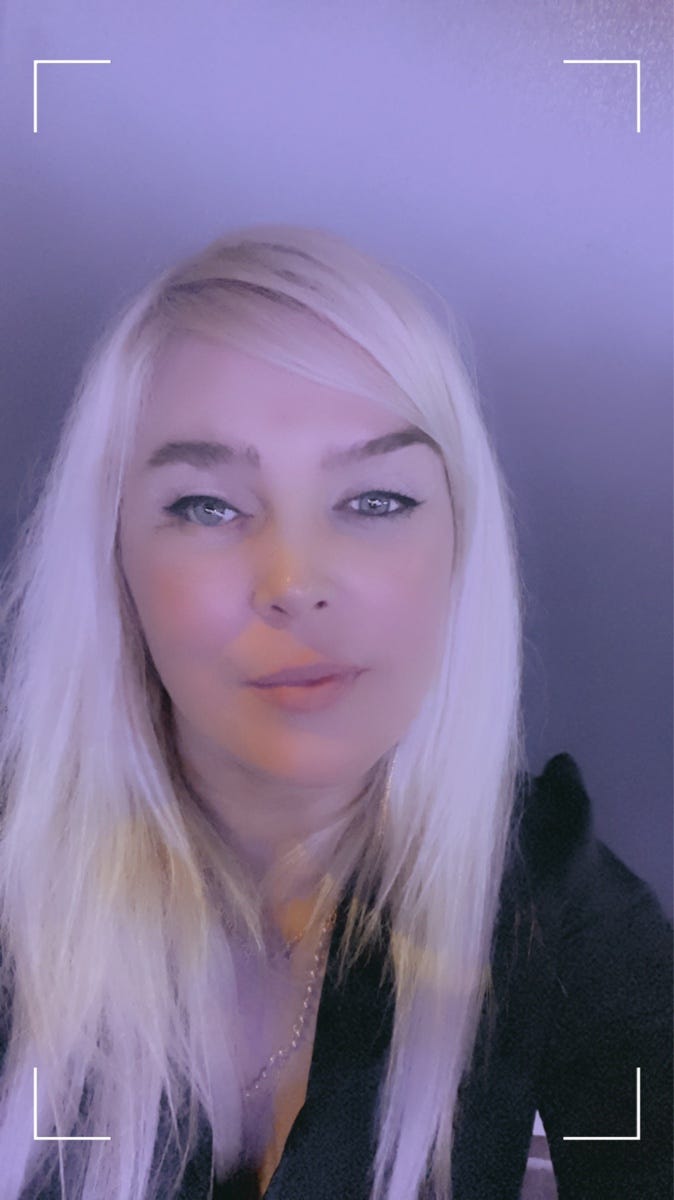 about-sarahstone-medium