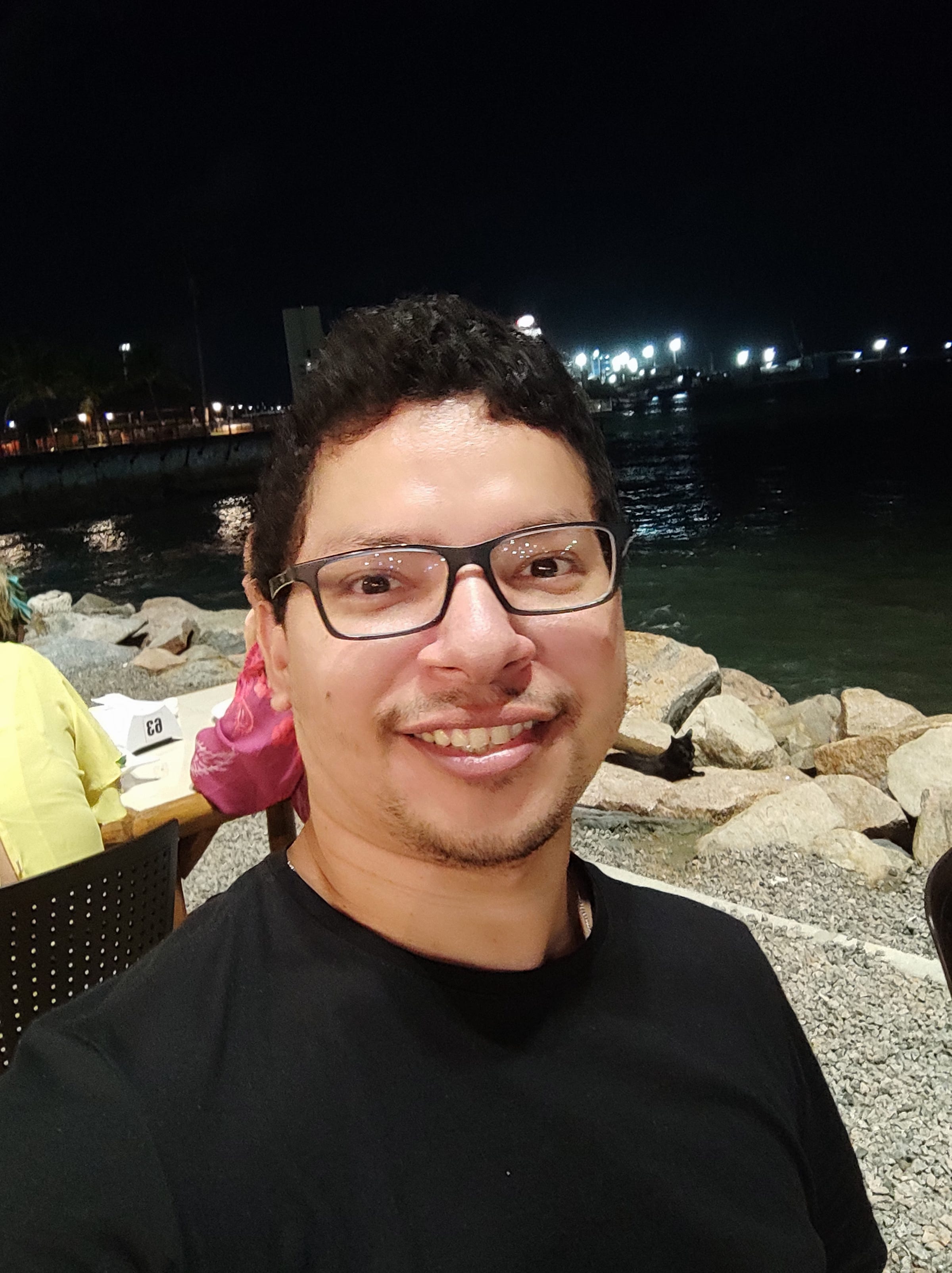 Alexandre Vale – Medium
