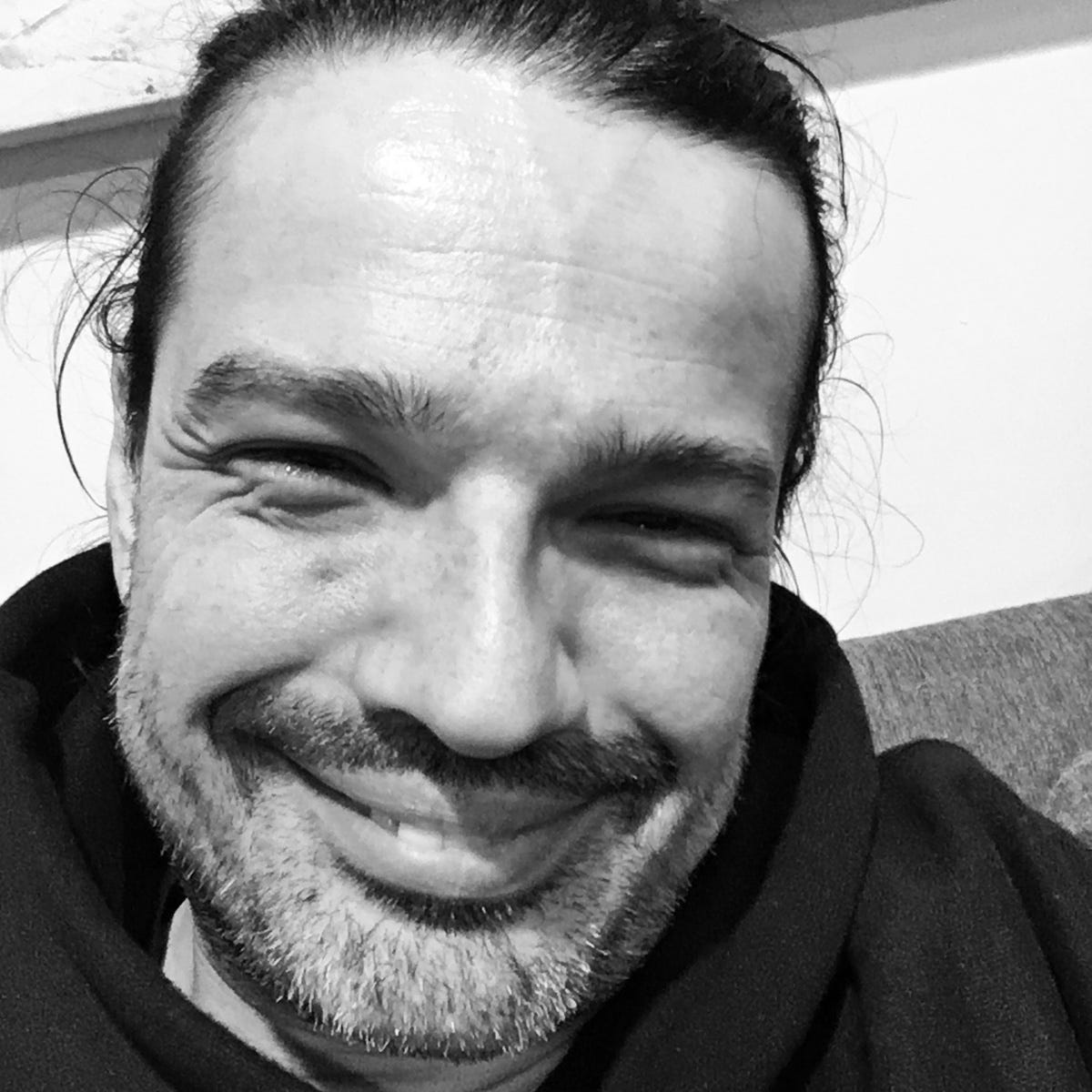 Tomo Milicevic – Medium