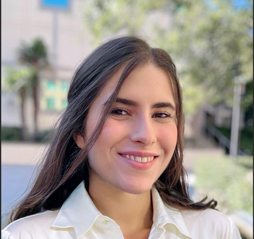 Adrineh khodaverdian medium