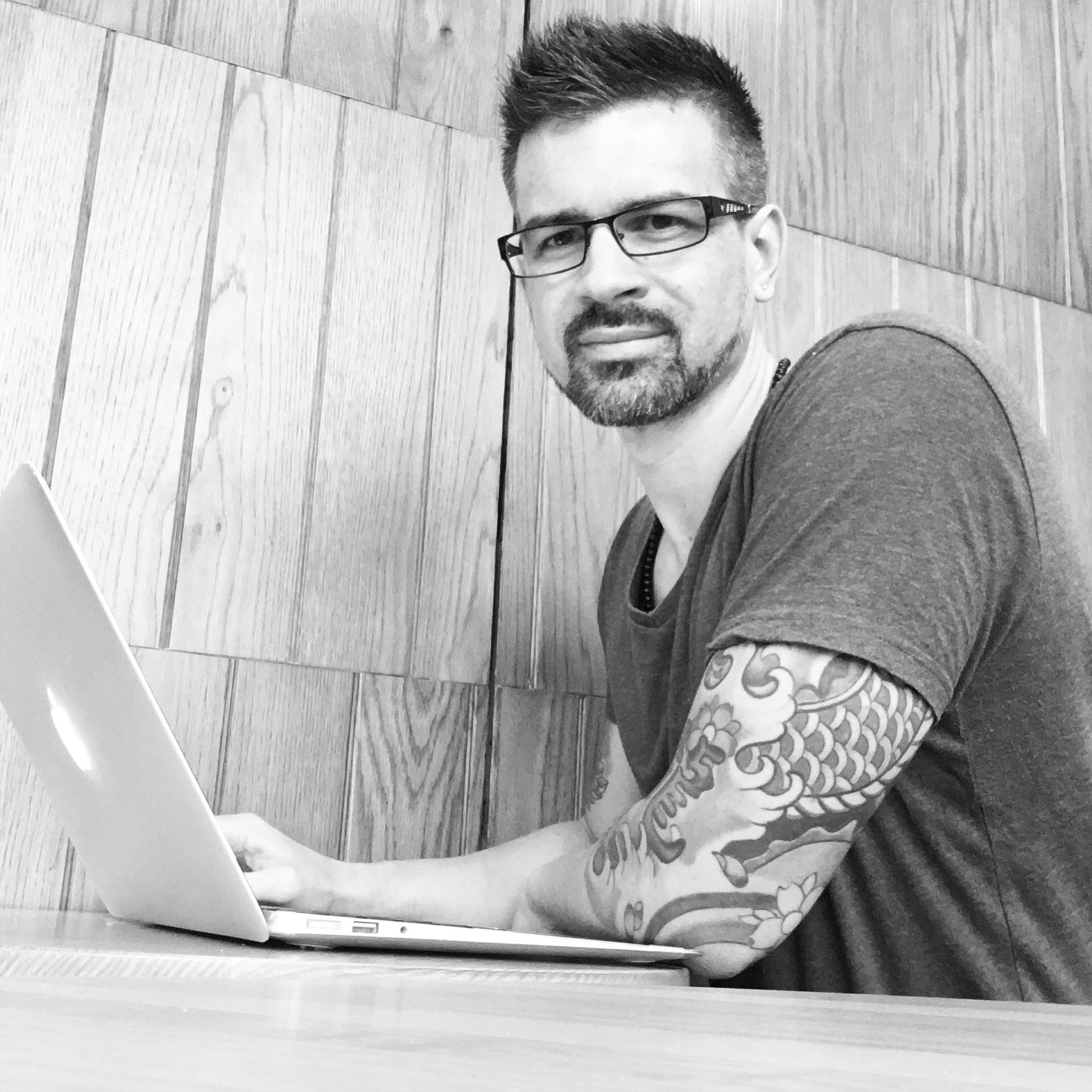 Chris McLean – Medium