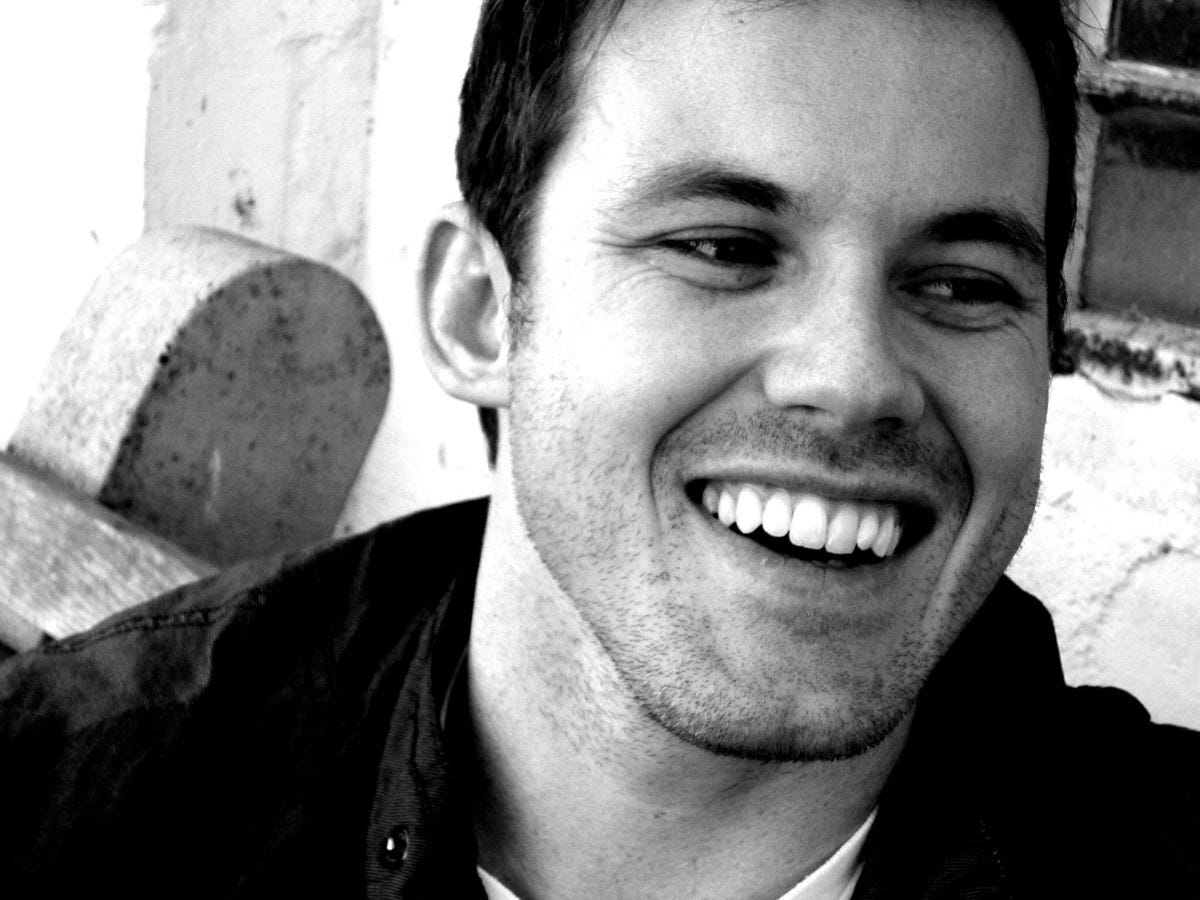 Alan Robinson Medium