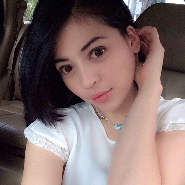 Shey Reyes – Medium