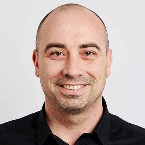 Anton Georgiev – Medium