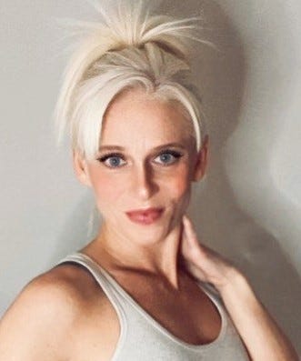 Nicole Miller – Medium