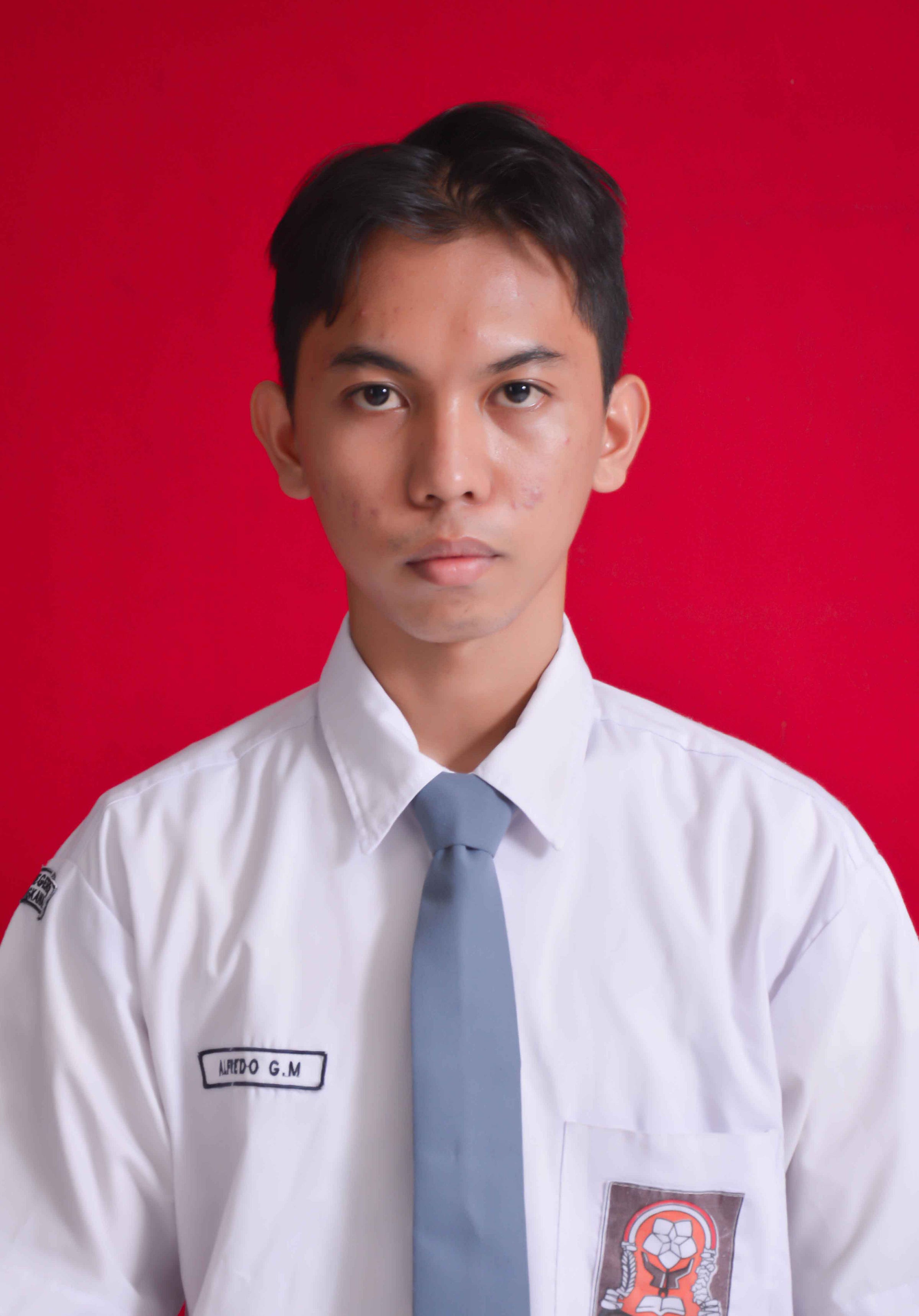 Alfredo Marpaung Medium