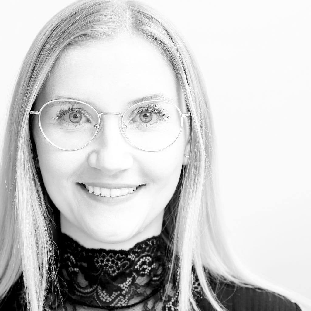 Selina Grade – Medium