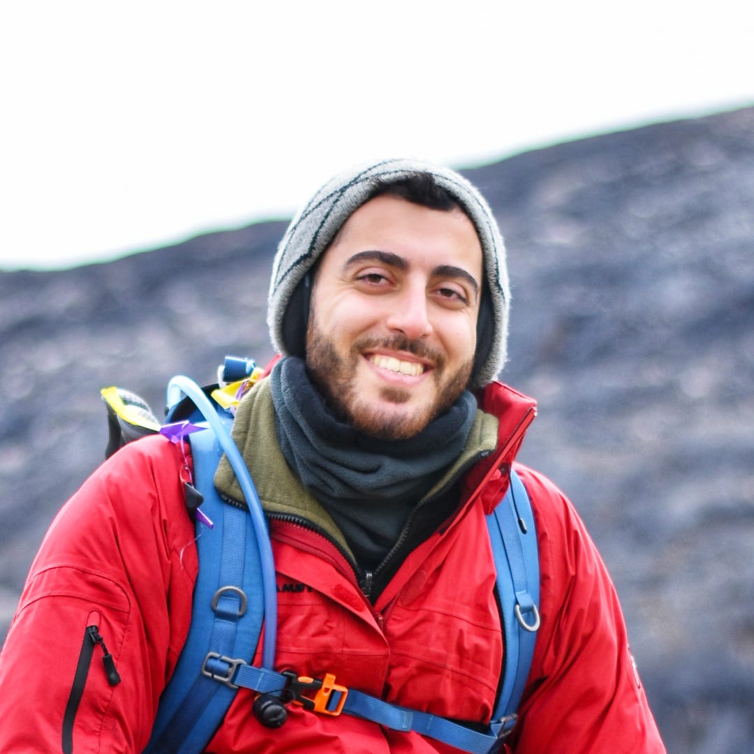Sagi nakash medium