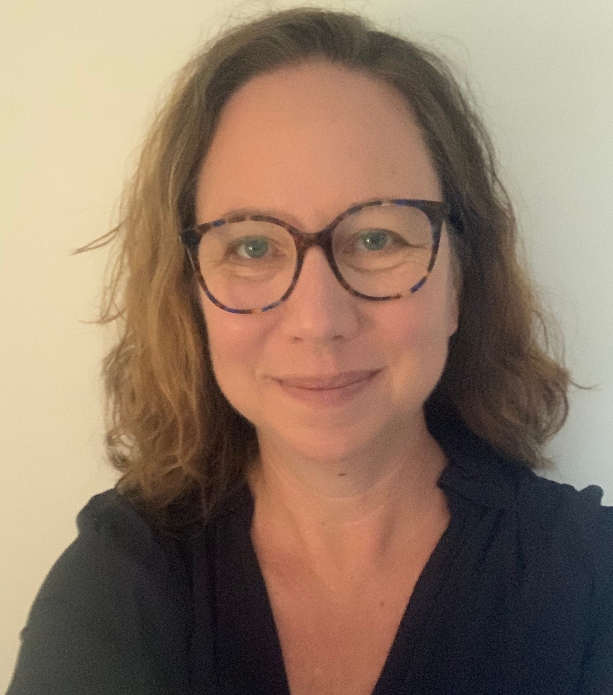 Karen delfau medium