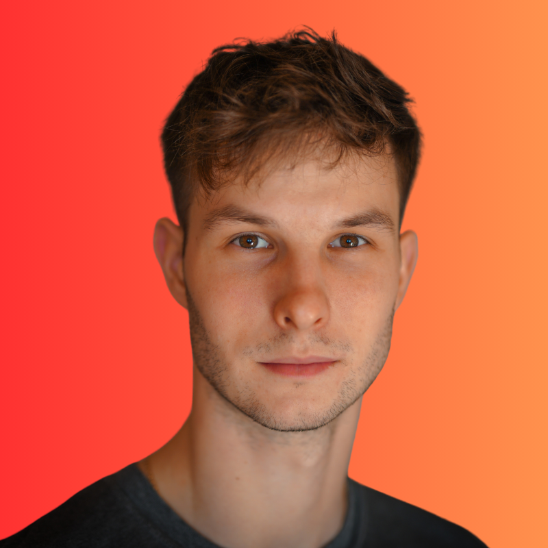 Erik Laco – Medium