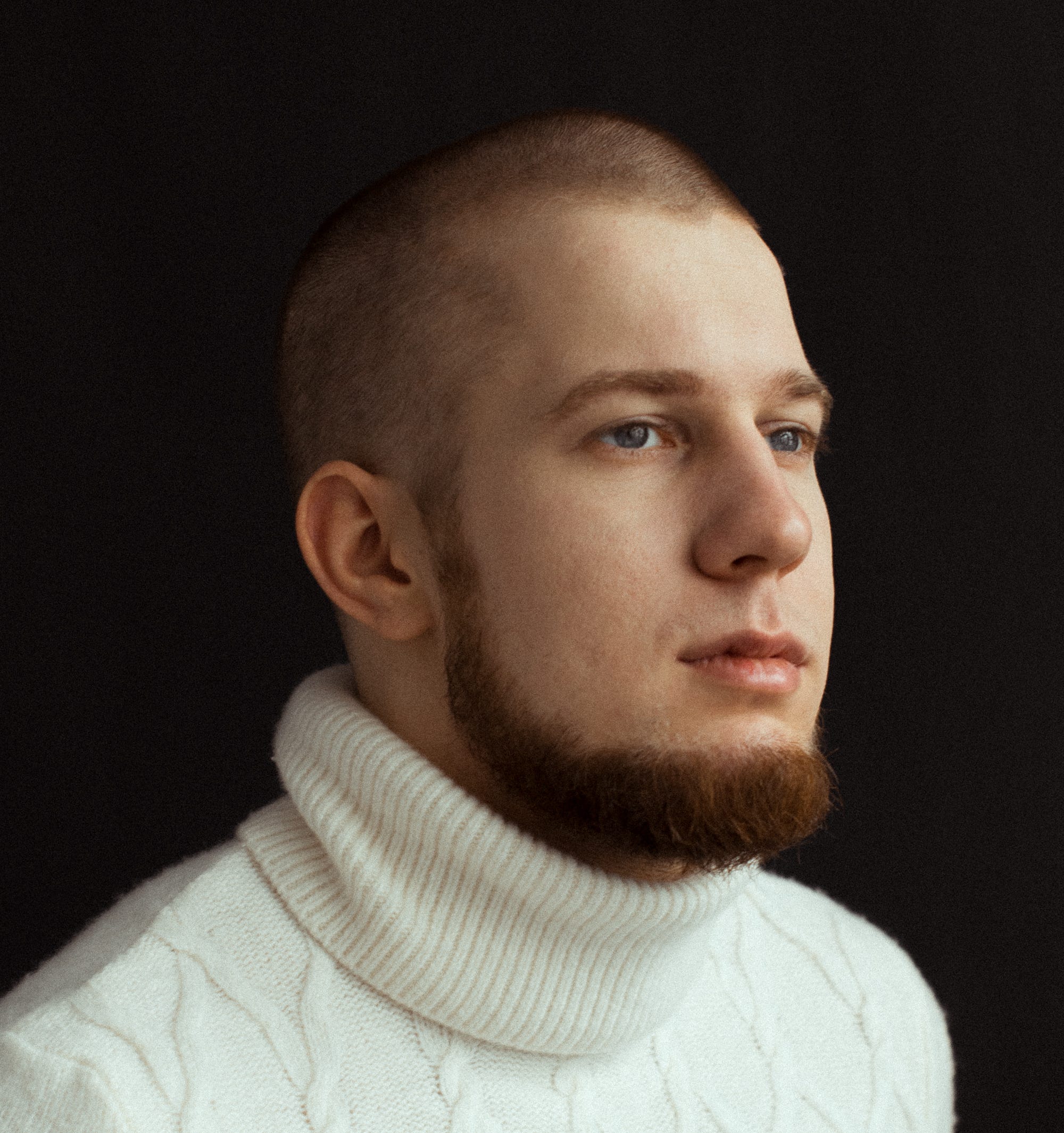 Anton Nazarov – Medium